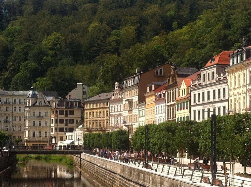 Hotel Maltezsky Kriz Karlovy Vary Exterior photo