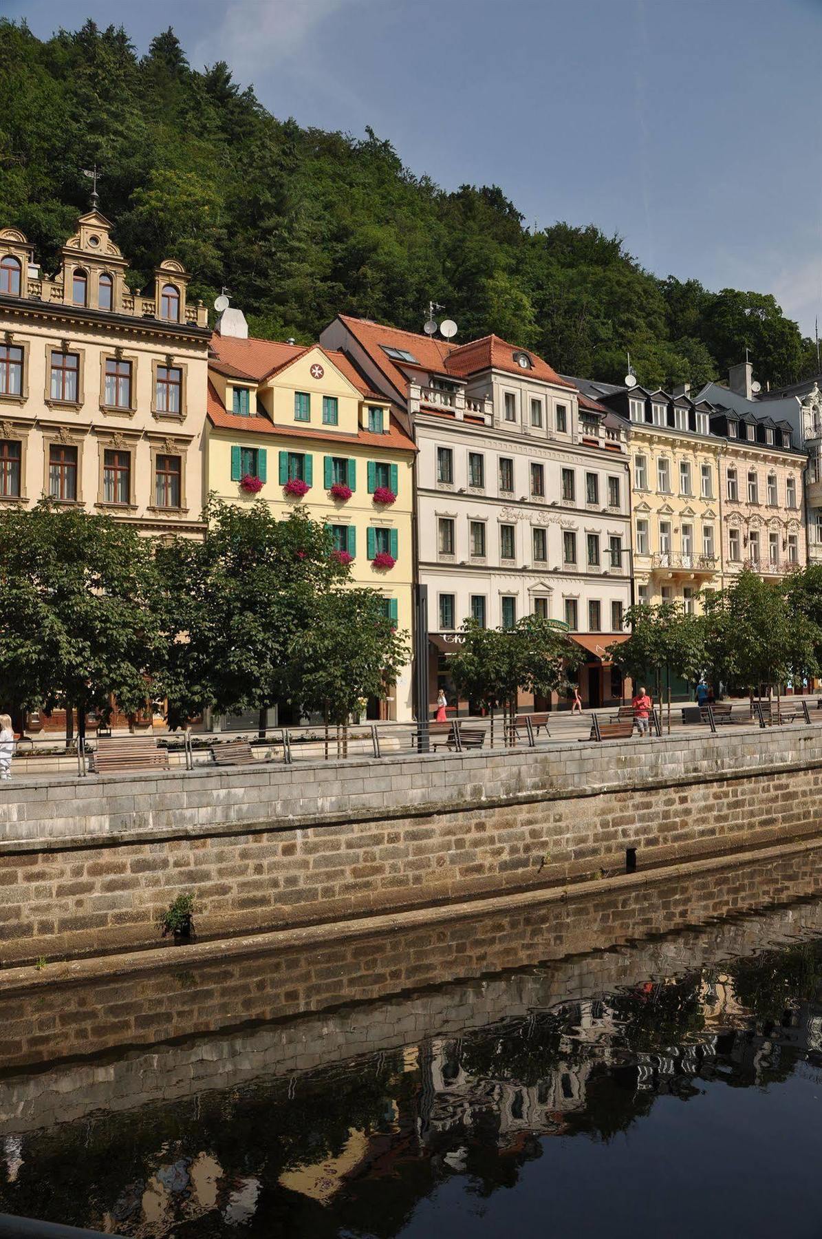 Hotel Maltezsky Kriz Karlovy Vary Exterior photo