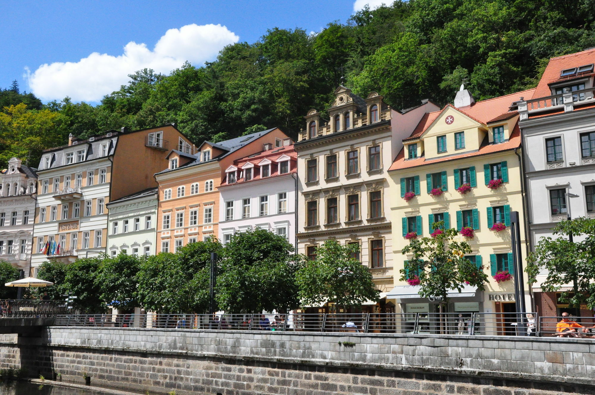 Hotel Maltezsky Kriz Karlovy Vary Exterior photo
