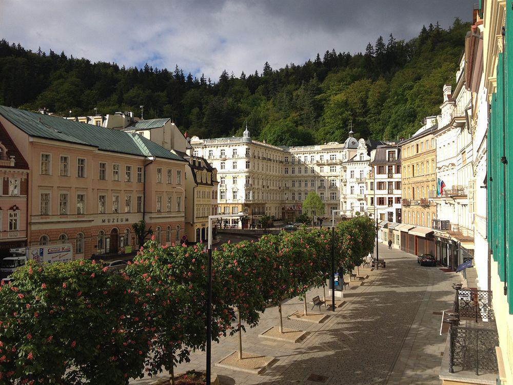 Hotel Maltezsky Kriz Karlovy Vary Exterior photo